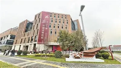 中国人民大学通州校区启用，配备79间数字化智慧教室