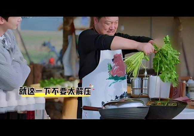 贾冰做菜跟铺褥子似的，《现在就出发2》开播